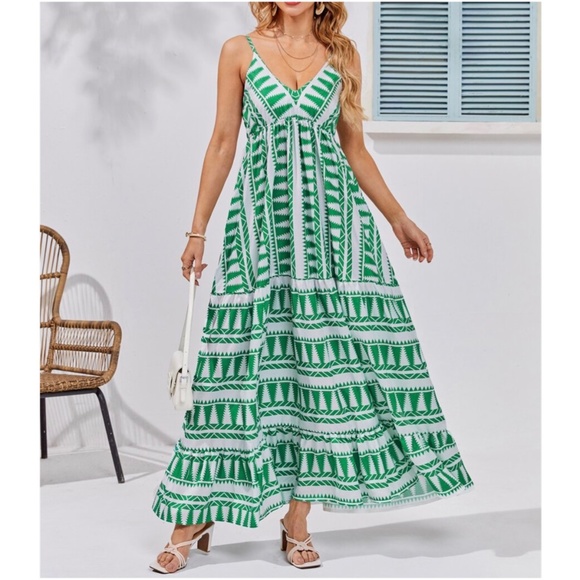 Dresses & Skirts - Boho Green White Print Ruffle Cami Maxi Dress